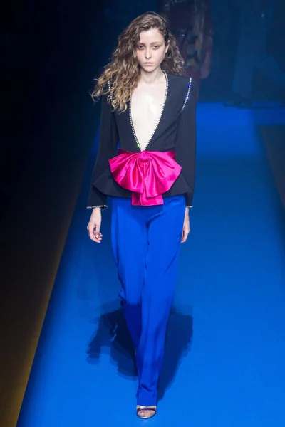 Look 101